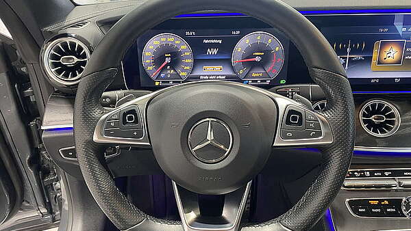 Mercedes E400 Coupe 4Matic AMG Line Autm. Foto 22